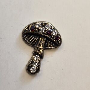 Small Vintage Gold Tone Red And Clear Crystal Pin